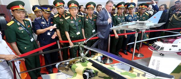Đoàn đại biểu Bộ Quốc phòng Việt Nam tại Triển lãm LIMA 2017. - Sputnik Việt Nam