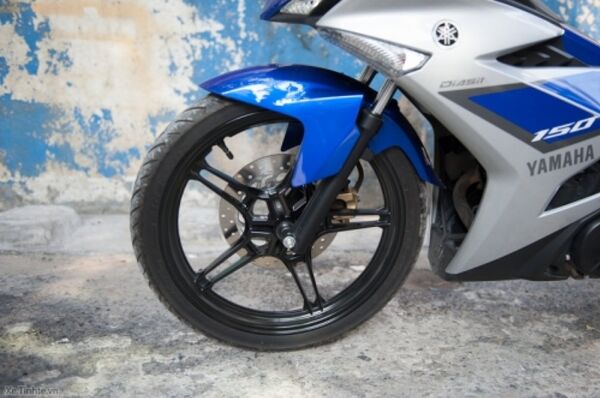 Lỗi kêu chén cổ trên xe của Yamaha được phát hiện từ năm 2011 nhưng trên những dòng xe mới hiện nay, lỗi này vẫn chưa được khắc phục. Lỗi kêu chén cổ trên xe của Yamaha được phát hiện từ năm 2011 nhưng trên những dòng xe mới hiện nay, lỗi này vẫn chưa được khắc phục. - Sputnik Việt Nam