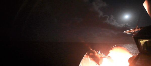 Mỹ tấn công căn cứ quân đội Syria bằng 50 tên lửa Tomahawk - Sputnik Việt Nam