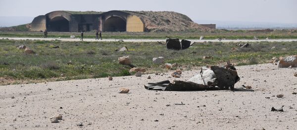 Mỹ tấn công căn cứ quân đội Syria - Sputnik Việt Nam