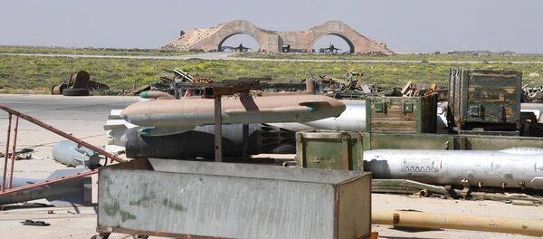 Mỹ tấn công căn cứ quân đội Syria - Sputnik Việt Nam