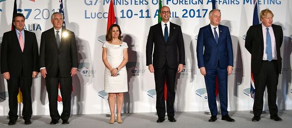 Совместное фото глав МИД стран Большой семерки в Лукке Совместное фото глав МИД стран Большой семерки в Лукке - Sputnik Việt Nam