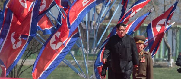 Lãnh đạo Triều Tiên Kim Jong-un đích thân khai trương phố Ryomyong ở trung tâm Bình Nhưỡng Lãnh đạo Triều Tiên Kim Jong-un đích thân khai trương phố Ryomyong ở trung tâm Bình Nhưỡng - Sputnik Việt Nam