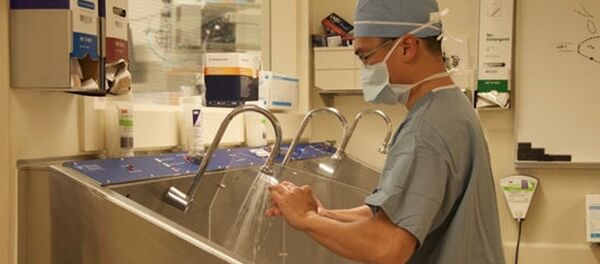 Bác sĩ Thịnh từng phẫu thuật tim cho 1.000 bệnh nhân Bác sĩ Thịnh từng phẫu thuật tim cho 1.000 bệnh nhân - Sputnik Việt Nam