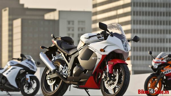 Hyosung GT250R - Sputnik Việt Nam