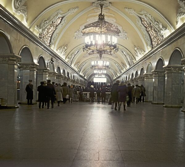 Liên Xô năm 1985 và nước Nga năm 2017 qua con mắt một người Mỹ Liên Xô năm 1985 và nước Nga năm 2017 qua con mắt một người Mỹ - Sputnik Việt Nam