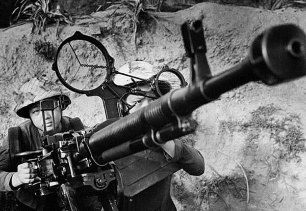 Khẩu đội súng phòng không 12,7 mm trong chiến tranh Việt Nam - Sputnik Việt Nam