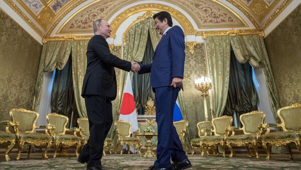 Vladimir Putin và Shinzo Abe - Sputnik Việt Nam