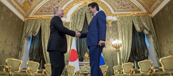 Vladimir Putin và Shinzo Abe - Sputnik Việt Nam