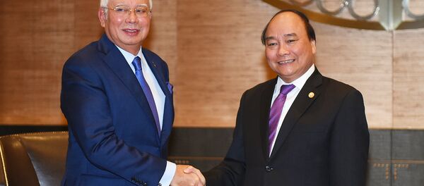 Thủ tướng Nguyễn Xuân Phúc và Thủ tướng Malaysia Najib Razak Thủ tướng Nguyễn Xuân Phúc và Thủ tướng Malaysia Najib Razak - Sputnik Việt Nam