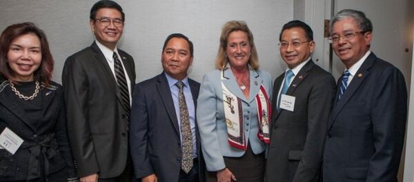 Các Đại sứ ASEAN gặp Hạ nghị sỹ Wagner và Castro. - Sputnik Việt Nam