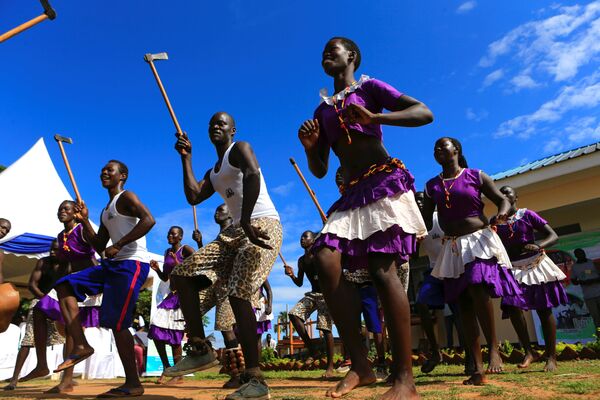 Uganda. Điệu nhảy truyền thống Phi châu. - Sputnik Việt Nam