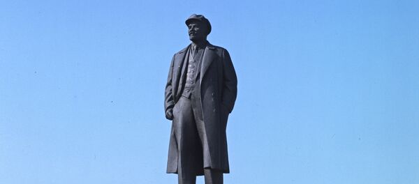 Памятник В. И. Ленину в Чебоксарах - Sputnik Việt Nam