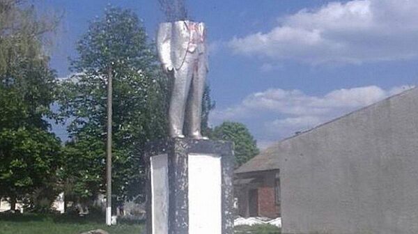 Tượng Lenin cuối cùng ở tỉnh Odessa bị chặt đầu  - Sputnik Việt Nam