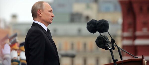 Президент РФ Владимир Путин на военном параде в честь 72-й годовщины Победы в ВО - Sputnik Việt Nam