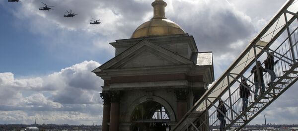 Các trực thăng tấn công Ka-52 Alligator trong lễ duyệt binh ở St Petersburg - Sputnik Việt Nam