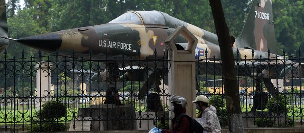 Máy bay tiêm kích chiến đấu F-5 trong Bảo tàng Quân đội tại Hà Nội Máy bay tiêm kích chiến đấu F-5 trong Bảo tàng Quân đội tại Hà Nội - Sputnik Việt Nam