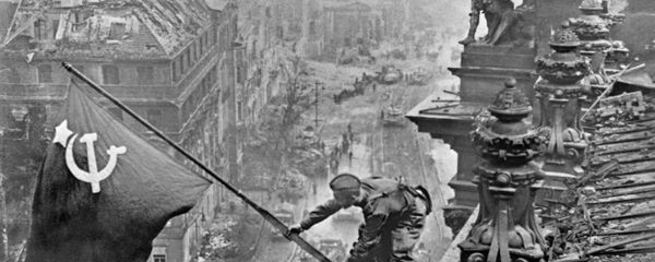 The Nation nhắc nhở dân Mỹ: Ai đã đập tan Đế chế III phát-xít  - Sputnik Việt Nam