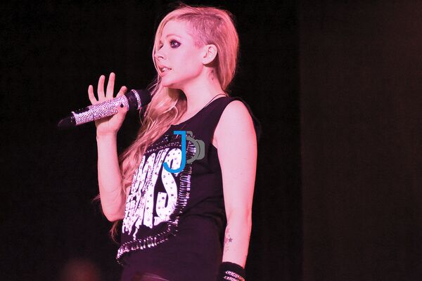 Avril Lavigne - Sputnik Việt Nam