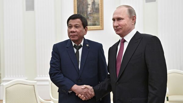 Tổng thống Rodrigo Duterte và Tổng thống Nga Vladimir Putin - Sputnik Việt Nam