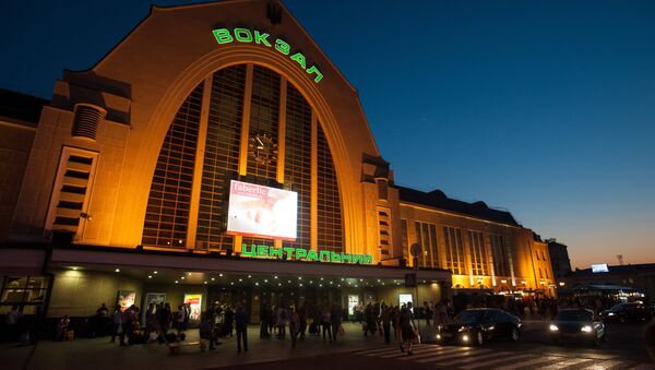 A view of Kiev's central railway station - Sputnik Việt Nam