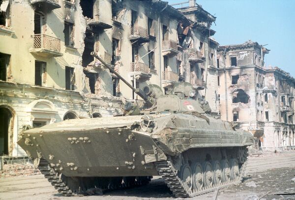 Xe tăng trên đường phố Grozny - Sputnik Việt Nam