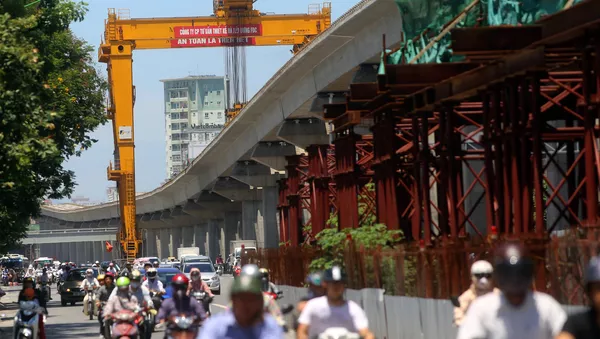 Dự án đường sắt Cát Linh - Hà Đông thi công chậm, đội vốn hơn 300 triệu USD.