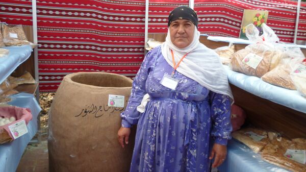 Phụ nữ Syria kiếm tiền trong chiến tranh như thế nào (Ảnh) Phụ nữ Syria kiếm tiền trong chiến tranh như thế nào (Ảnh) - Sputnik Việt Nam