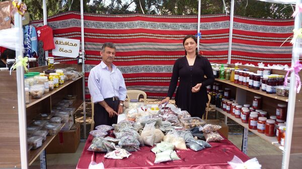 Phụ nữ Syria kiếm tiền trong chiến tranh như thế nào (Ảnh) Phụ nữ Syria kiếm tiền trong chiến tranh như thế nào (Ảnh) - Sputnik Việt Nam