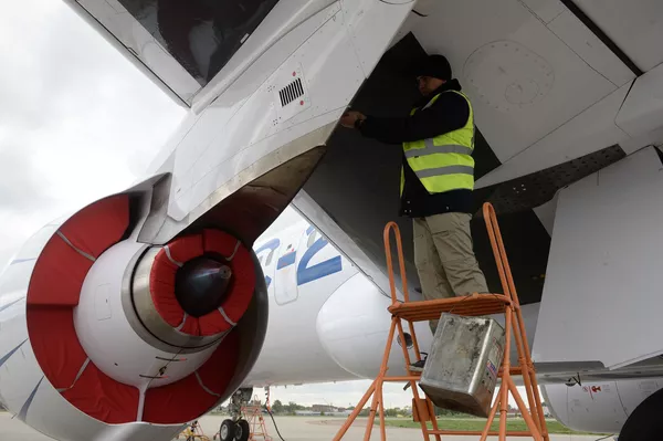 Chia sẻ của phi công thử nghiệm: MC-21 vững vàng cả khi bay trong điều kiện kịch tính Chia sẻ của phi công thử nghiệm: MC-21 vững vàng cả khi bay trong điều kiện kịch tính - Sputnik Việt Nam