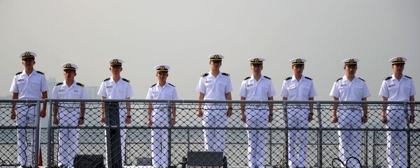 Các thành viên nhóm Lực lượng Phòng vệ biển Nhật Bản Các thành viên nhóm Lực lượng Phòng vệ biển Nhật Bản - Sputnik Việt Nam