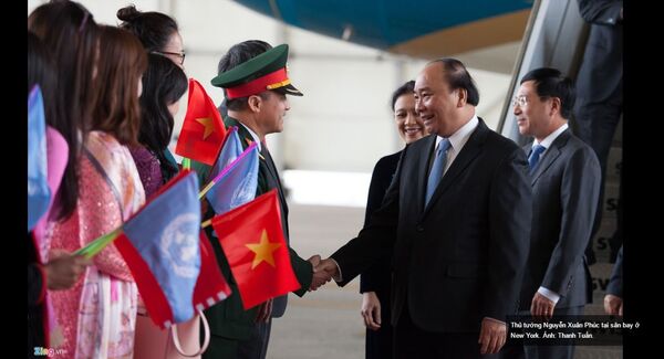 Thủ tướng Nguyễn Xuân Phúc tại sân bay ở New York - Sputnik Việt Nam