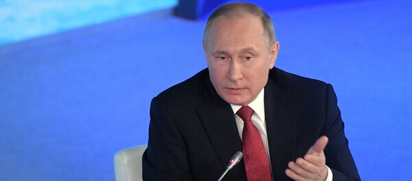 Russian President Vladimir Putin speaks at The Arctic: Territory of Dialogue forum in Arkhangelsk - Sputnik Việt Nam