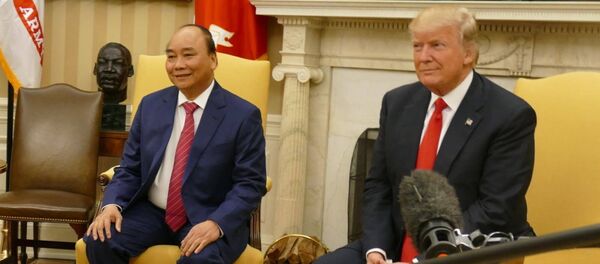 Hai nhà lãnh đạo chào giới truyền thông tại Nhà Trắng chiều 31-5 trước khi bước vào hội đàm - Sputnik Việt Nam