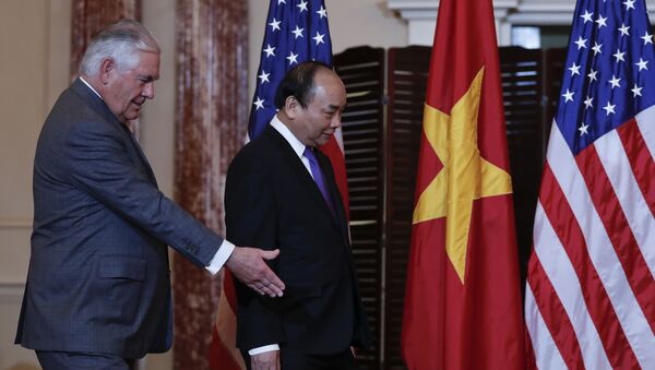 Ngoại trưởng Mỹ Rex Tillerson tiếp Thủ tướng Nguyễn Xuân Phúc ở Washington, DC - Sputnik Việt Nam