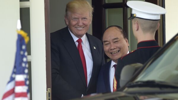 Tổng thống Mỹ Donald Trump và Thủ tướng Nguyễn Xuân Phúc tại Washington - Sputnik Việt Nam