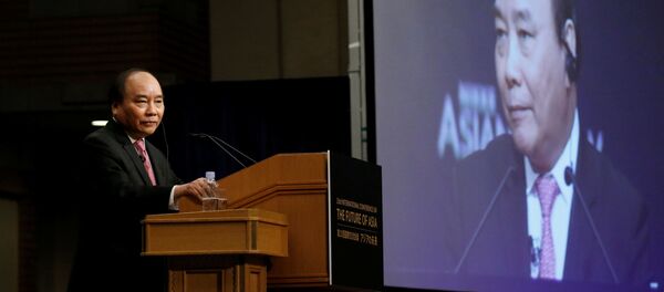 Премьер-министр Вьетнама Нгуен Суан Фук в Токио Премьер-министр Вьетнама Нгуен Суан Фук в Токио - Sputnik Việt Nam