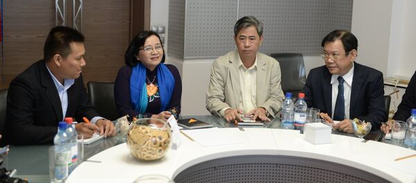 Đoàn đại biểu Thành ủy Đảng Cộng sản Việt Nam do bà Thân Thị Thư dẫn đầu hôm nay đã thăm Hãng Thông tấn và Phát thanh Sputnik. - Sputnik Việt Nam