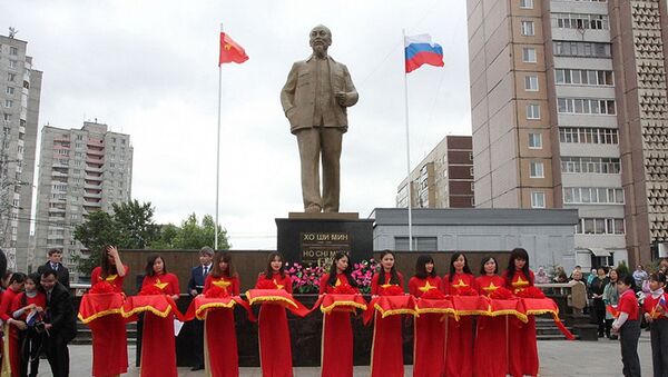 Khánh thành tượng đài Chủ tịch Hồ Chí Minh tại thành phố Ulyanovsk, LB Nga - Sputnik Việt Nam