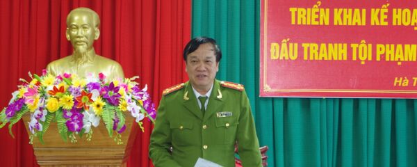 Đại tá Bùi Đình Quang – Phó giám đốc Công an tỉnh phát biểu chỉ đạo tại hội nghị - Sputnik Việt Nam