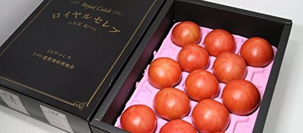 Cà chua muối Hoàng gia Nhật Bản đang được nhiều người dân Việt mua về ăn - Sputnik Việt Nam