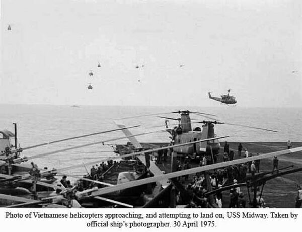Trực thăng di tản của KQ VNCH bay ra tàu sân bay Midway Trực thăng di tản của KQ VNCH bay ra tàu sân bay Midway - Sputnik Việt Nam