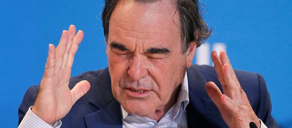 Oliver Stone - Sputnik Việt Nam