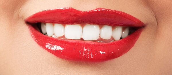 cười mỉm - Sputnik Việt Nam