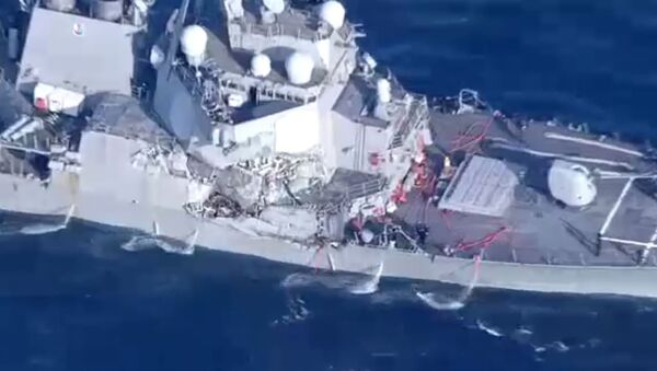 Vụ va đụng của tàu khu trục Mỹ USS Fitzgerald (DDG-62) - Sputnik Việt Nam