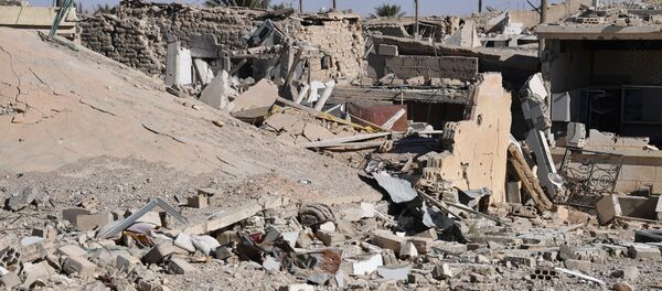 Разрушенный дом в сирийском городе Арак - Sputnik Việt Nam