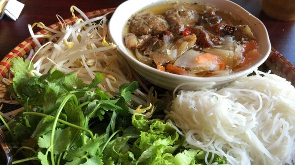 Bún chả - Sputnik Việt Nam