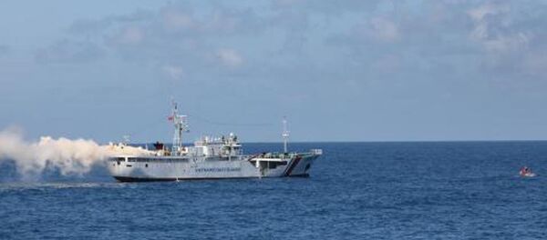 Cảnh sát biển diễn tập với tàu CSB 6001. Cảnh sát biển diễn tập với tàu CSB 6001. - Sputnik Việt Nam