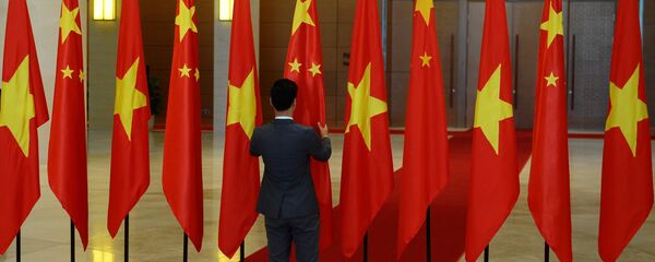 Cờ quốc gia Trung Quốc và Việt Nam Cờ quốc gia Trung Quốc và Việt Nam - Sputnik Việt Nam