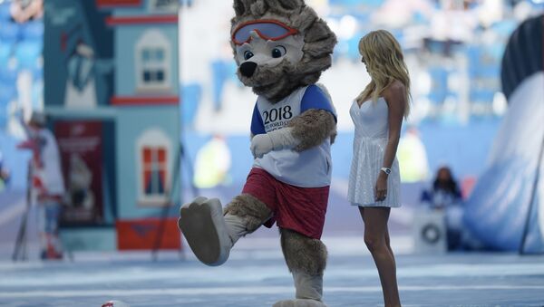 Sói “Zabivaka” - linh vật chính thức của World Cup - 2018 và Cup Liên đoàn FIFA 2017. - Sputnik Việt Nam